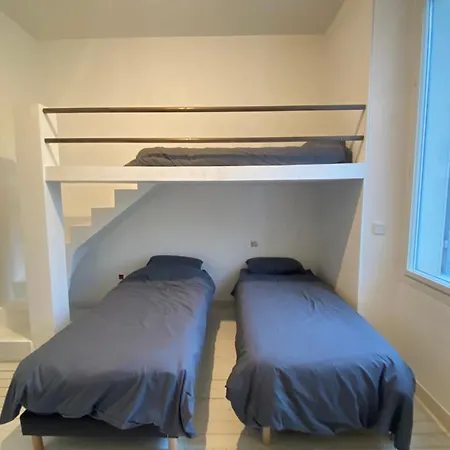06bi2 - Beautiful With Garden And Terrace